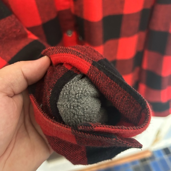 Mac tool sherpa vest. Really warm. - Picture 3 of 4